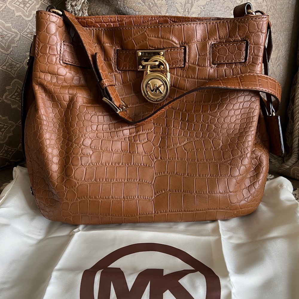 New Authentic Michael Kors purse